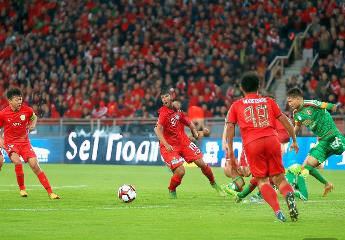 2017中超巅峰对决:上港国安激战经典回顾与战术解析